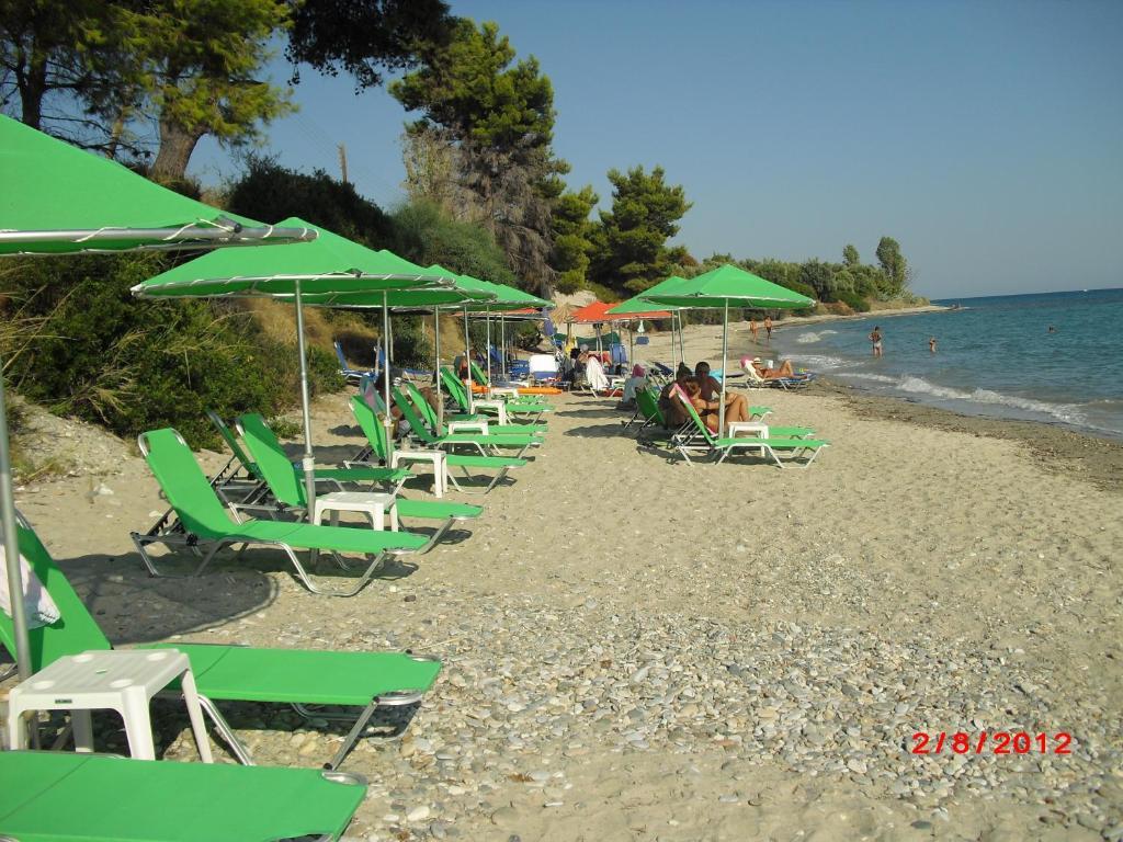 Kangaroo Hotel Mola Kalyva Dış mekan fotoğraf
