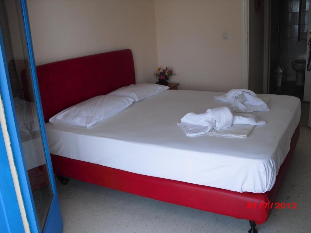 Kangaroo Hotel Mola Kalyva Oda fotoğraf