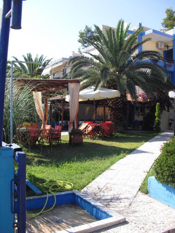 Kangaroo Hotel Mola Kalyva Dış mekan fotoğraf