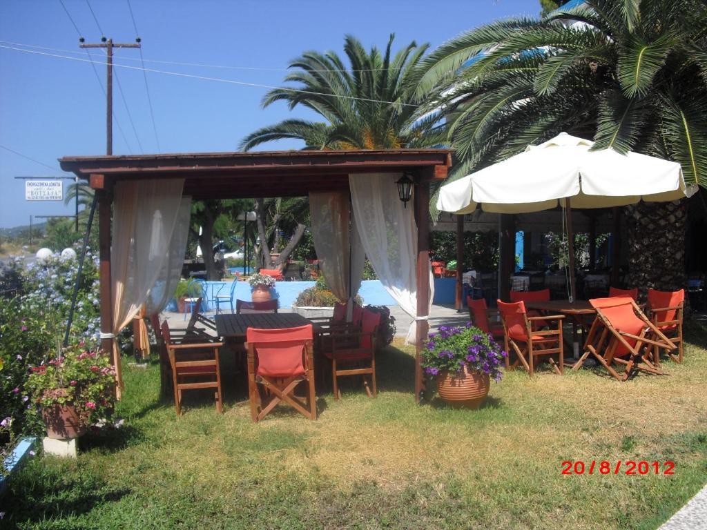 Kangaroo Hotel Mola Kalyva Dış mekan fotoğraf
