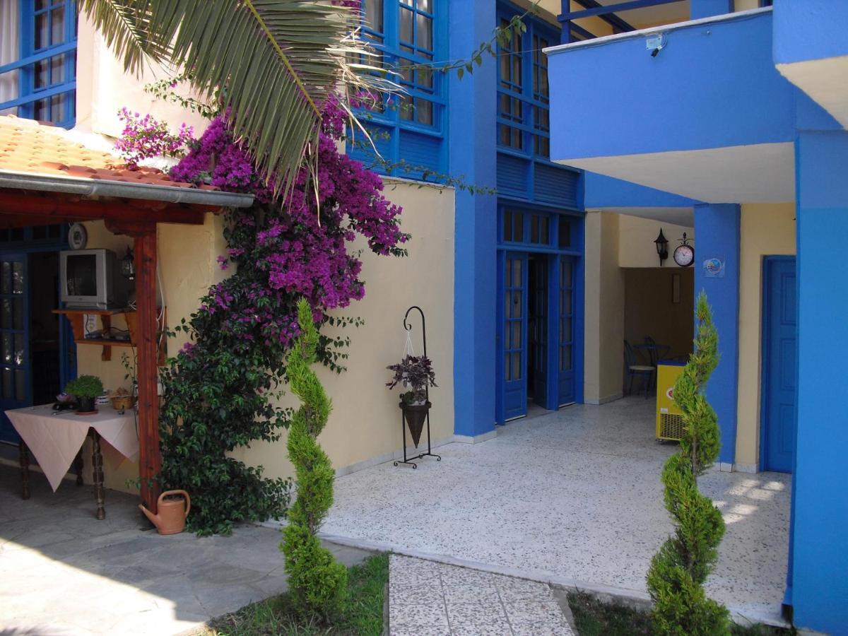 Kangaroo Hotel Mola Kalyva Dış mekan fotoğraf